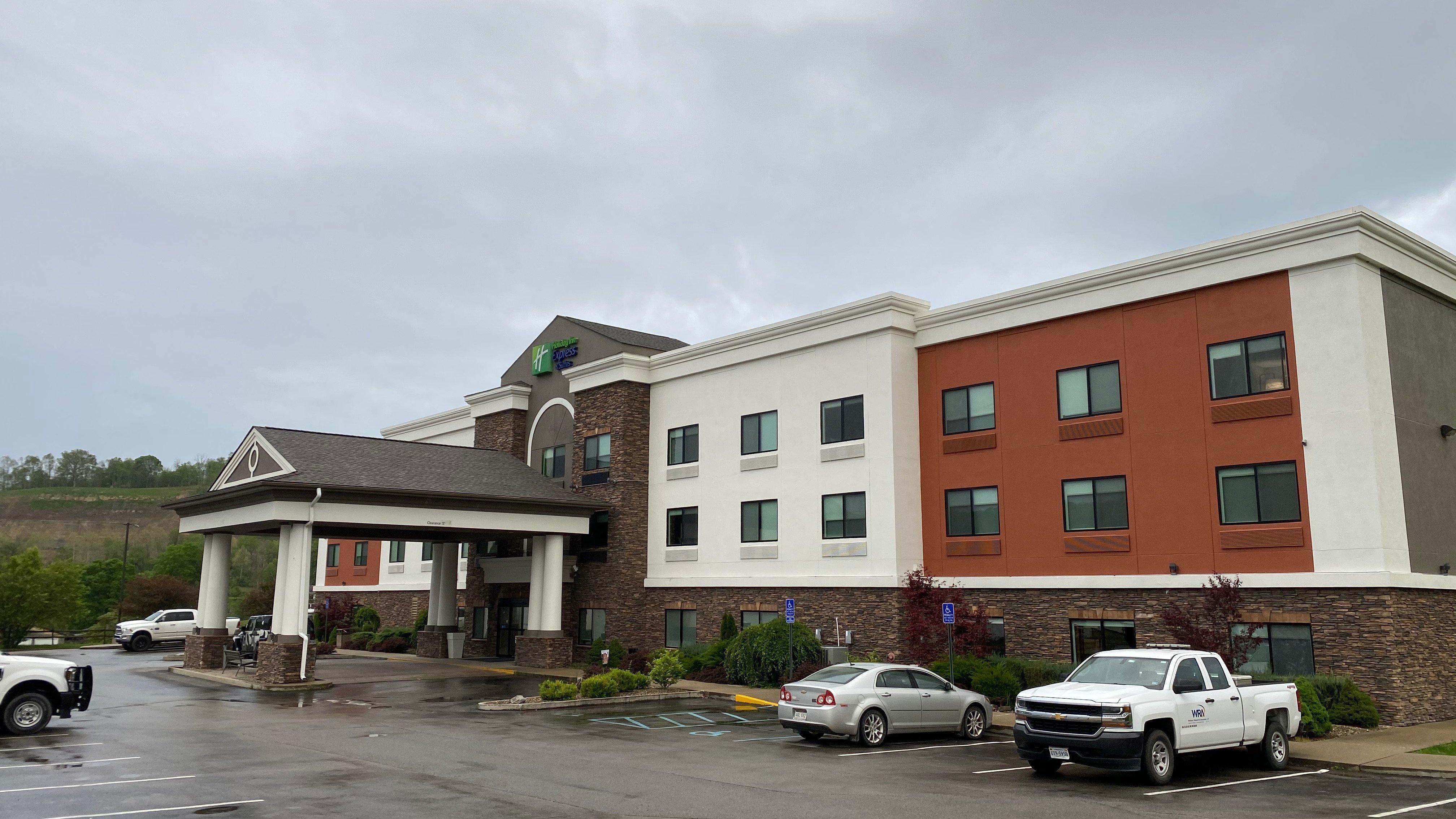 Holiday Inn Express Hotel & Suites Weston By Ihg Exterior photo