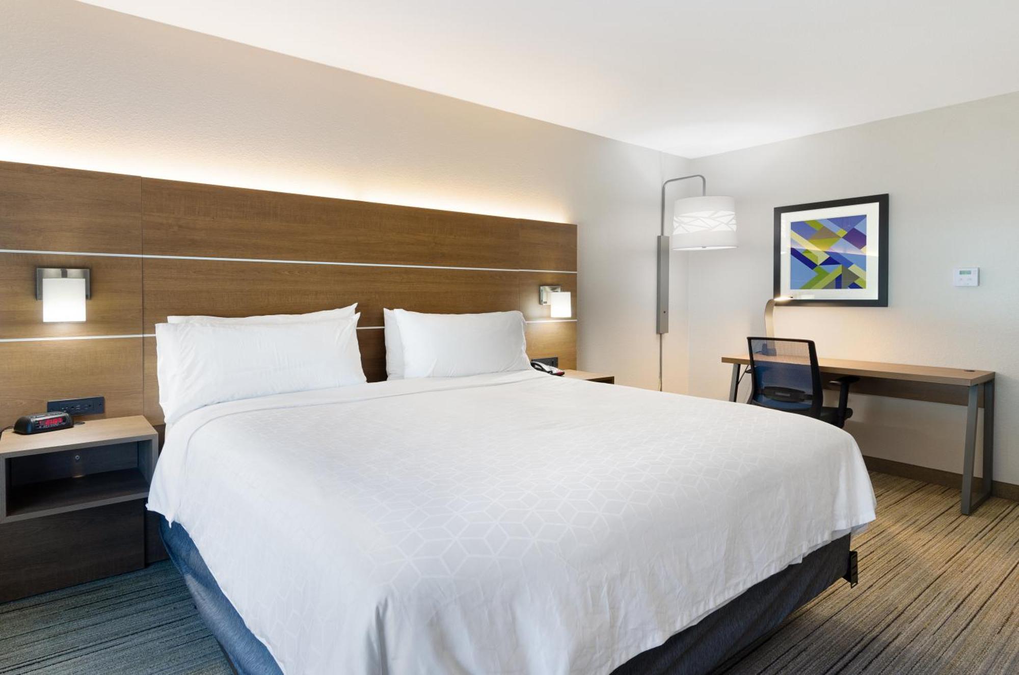 Holiday Inn Express Hotel & Suites Weston By Ihg Exterior photo